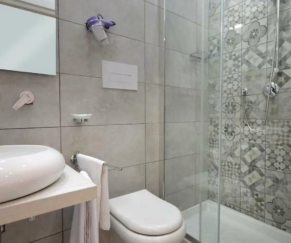 B&bcentral Station 3* נאפולי