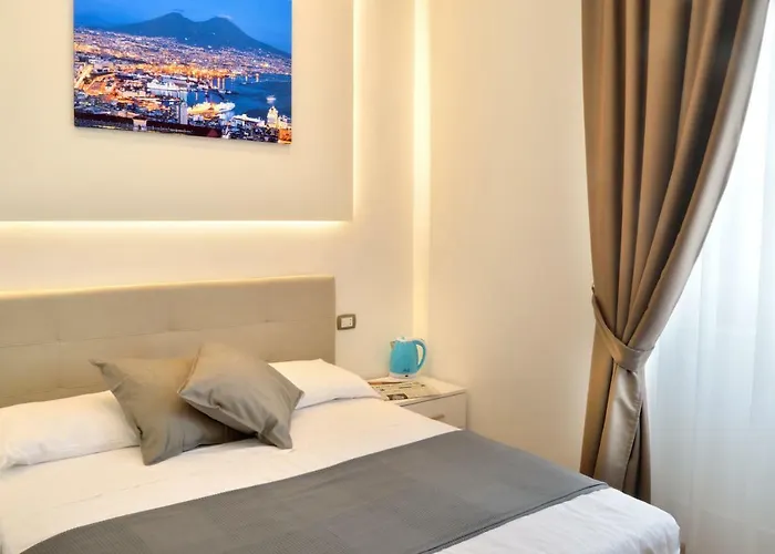 B&bcentral Station לינה וארוחת בוקר נאפולי