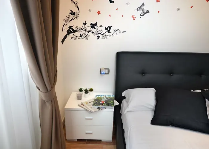 לינה וארוחת בוקר B&bcentral Station נאפולי