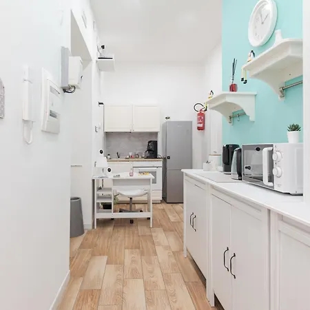 Gateway Bed & Breakfast 2*