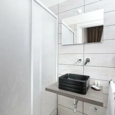 B&bcentral Station 3*